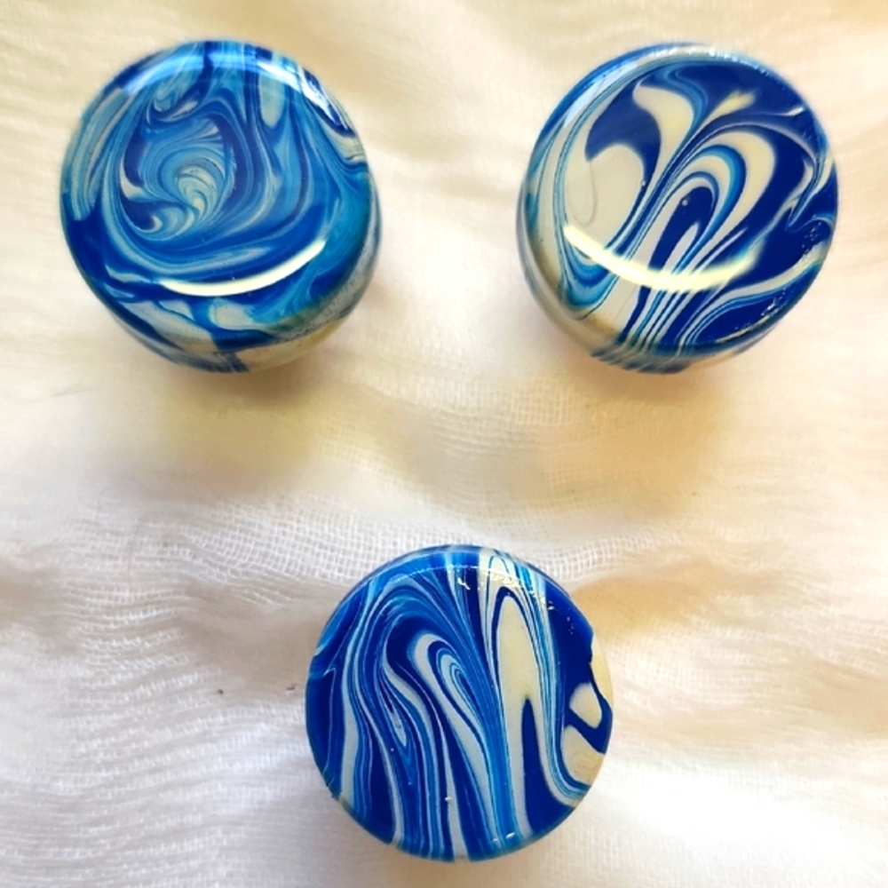 Hand Crafted Wine Stoppers Resin Acrylic Painted Metallic Bottle Plug Decorative